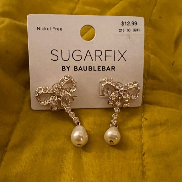 Sugarfix gold bow earrings - Picture 1 of 2